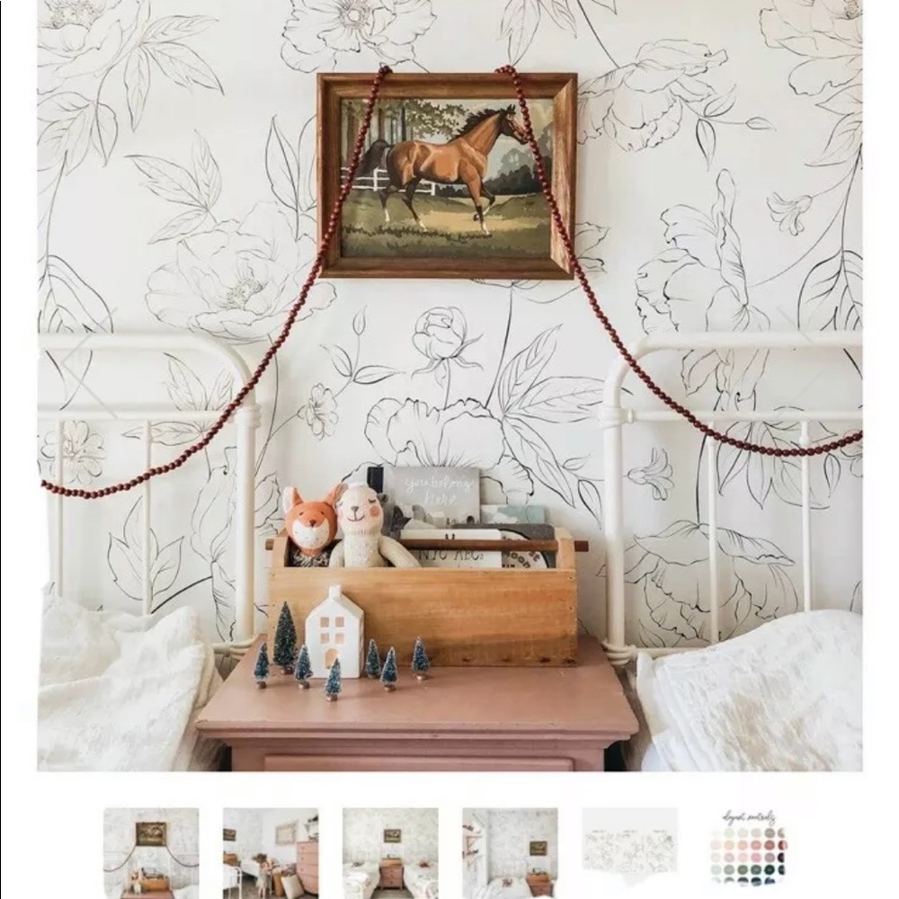 Livettes Wallpaper Delicate Floral Design